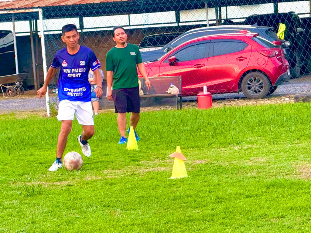 ซ้อมบอล 13